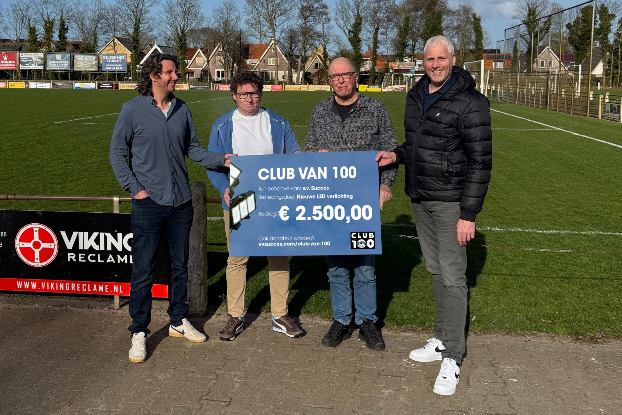 Club van 100 draagt € 2.500 bij aan nieuwe LED-verlichting v.v. Succes